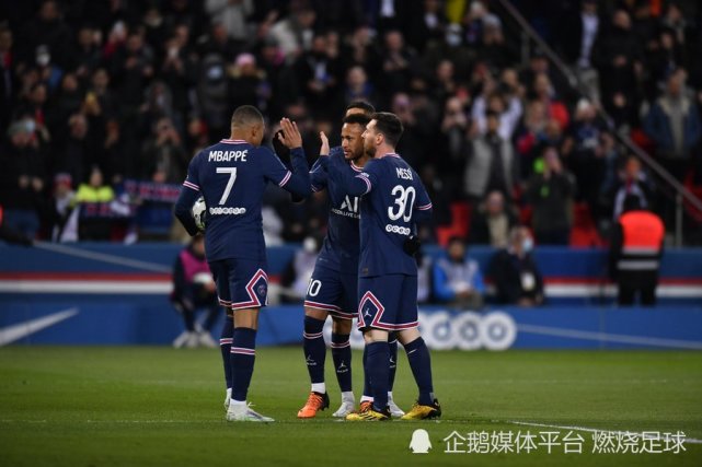 法甲，巴黎补时绝杀里昂，姆巴佩双响定乾坤