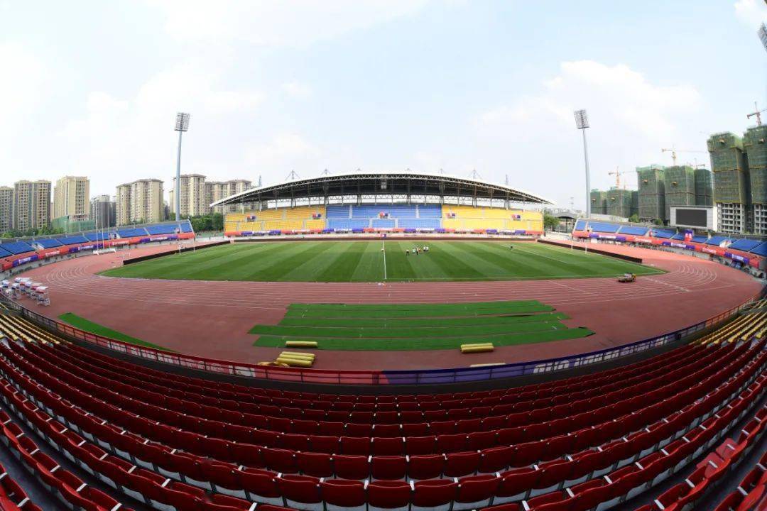  多特蒙德新球场建设进度过半  